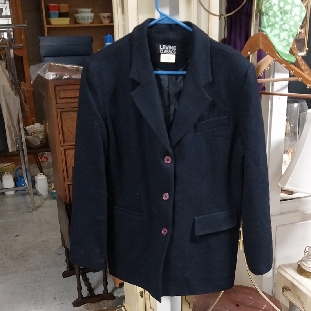 Levine Classics Navy Blue Blazer